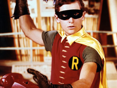 Robin with Batarang 1250 (2)